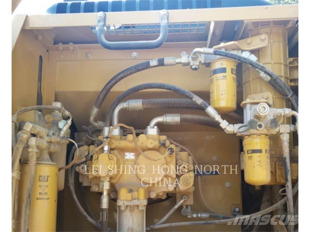 CAT 330D2L 대형 굴삭기 29톤 이상