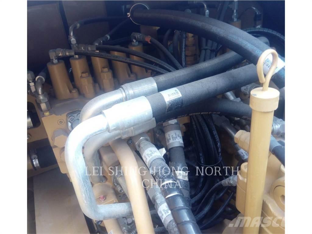 CAT 330D2L 대형 굴삭기 29톤 이상