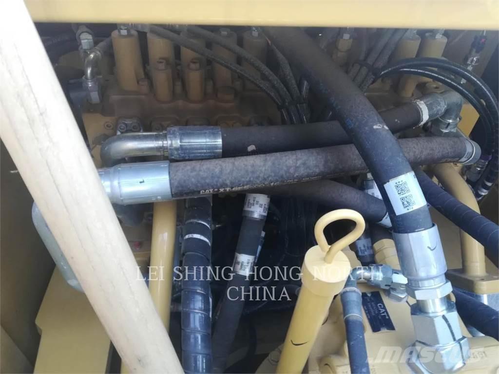 CAT 330D2L 대형 굴삭기 29톤 이상