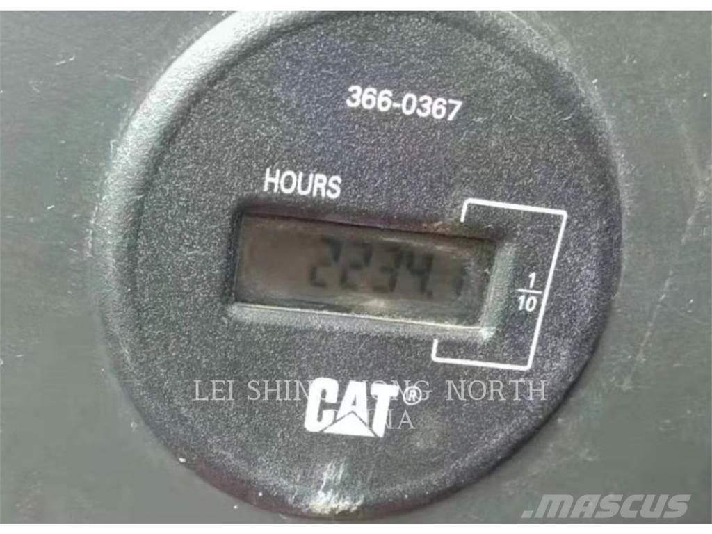 CAT 330D2L 대형 굴삭기 29톤 이상