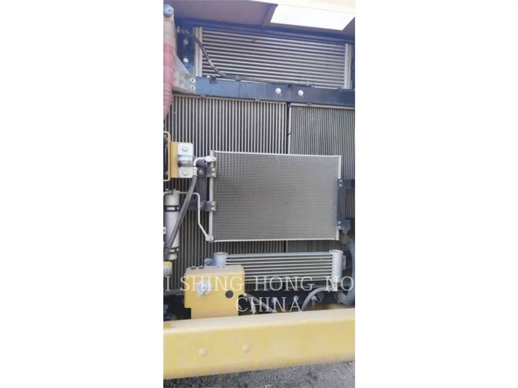 CAT 330D2L 대형 굴삭기 29톤 이상