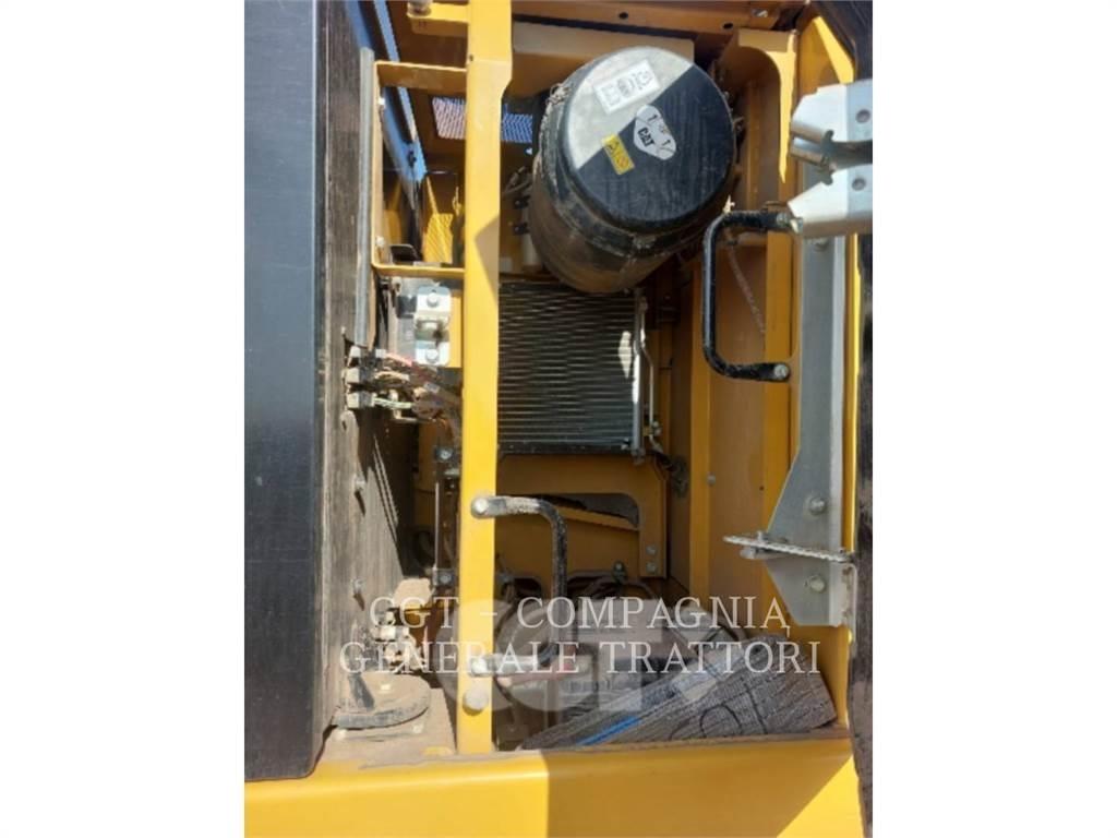 CAT 330F 대형 굴삭기 29톤 이상