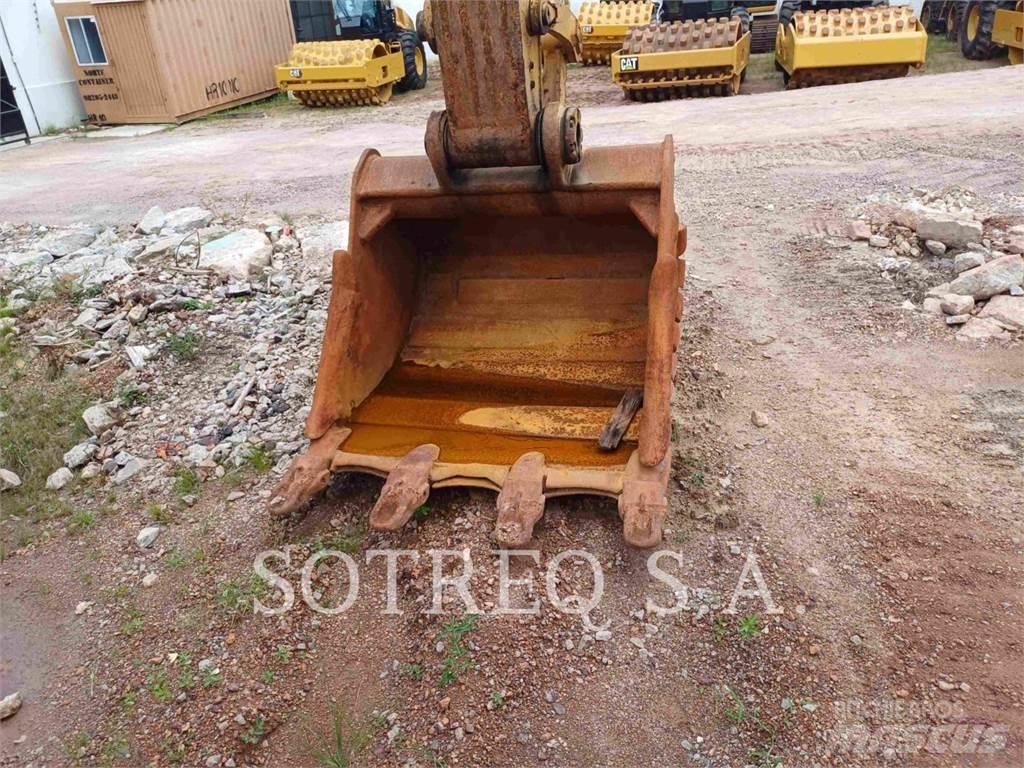 CAT 33607 대형 굴삭기 29톤 이상