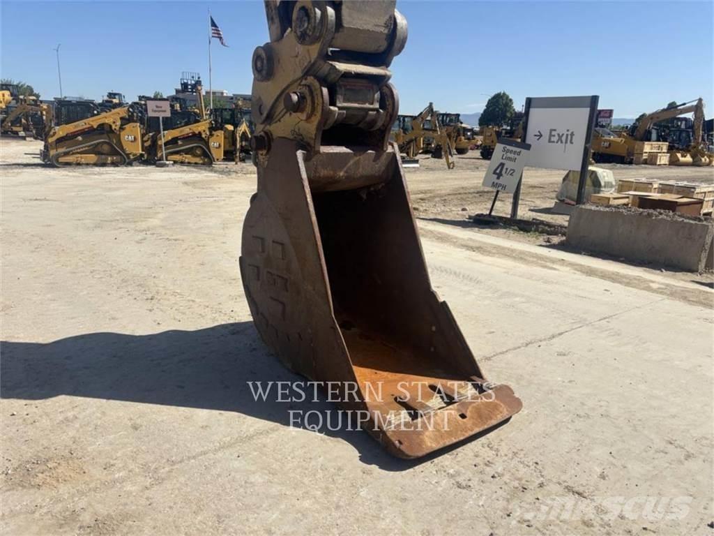 CAT 349F 대형 굴삭기 29톤 이상