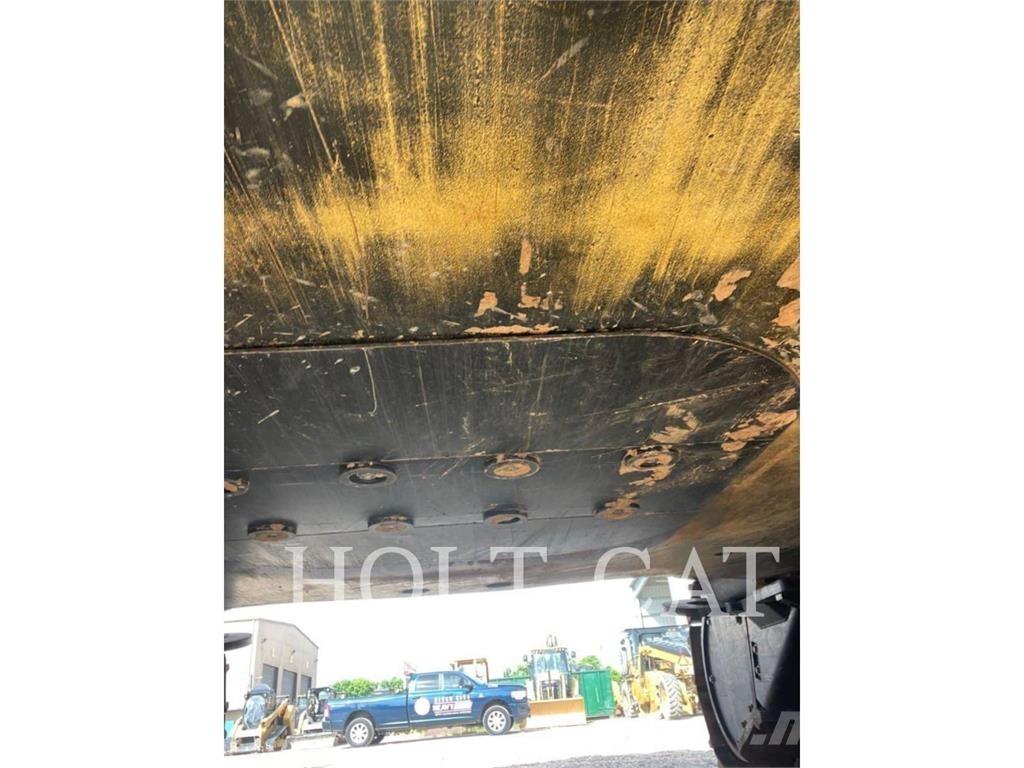 CAT 374 대형 굴삭기 29톤 이상