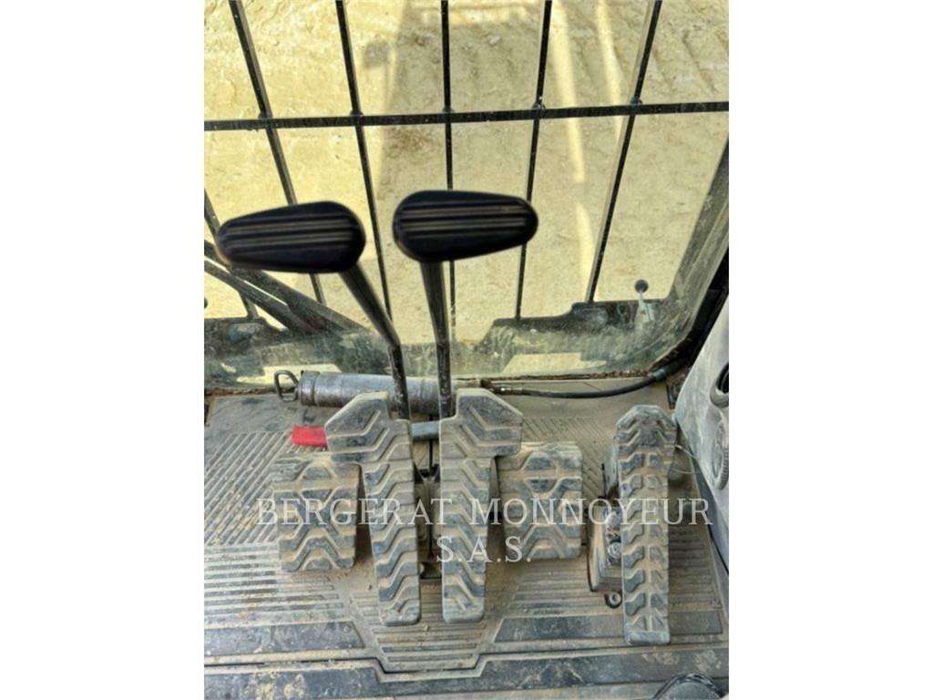 CAT 374-07 대형 굴삭기 29톤 이상