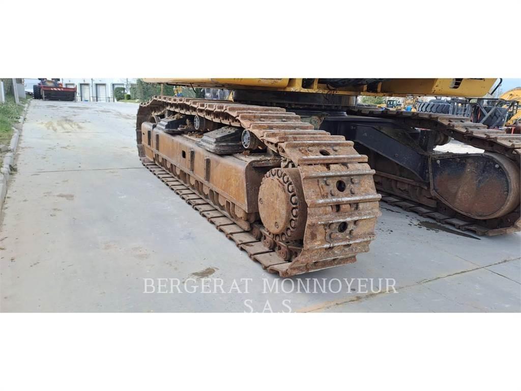 CAT 374D 대형 굴삭기 29톤 이상