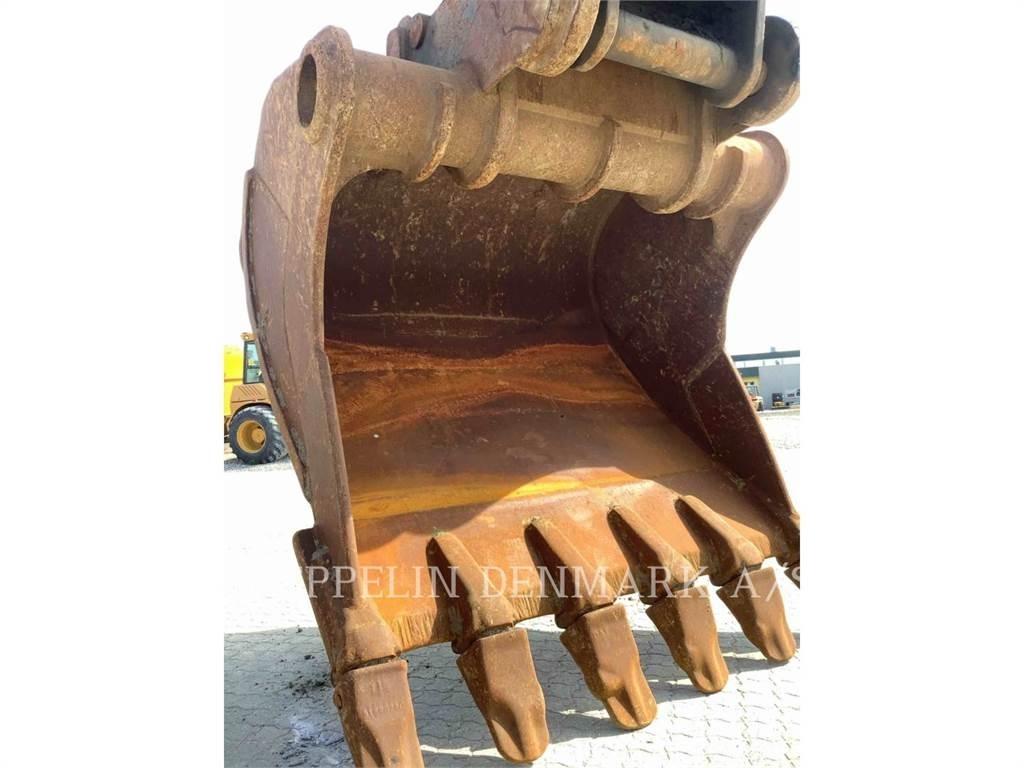CAT 374FL 대형 굴삭기 29톤 이상