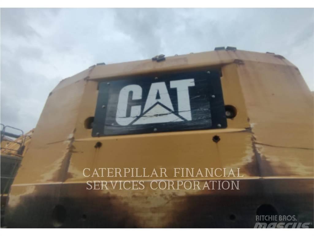 CAT 390F 대형 굴삭기 29톤 이상