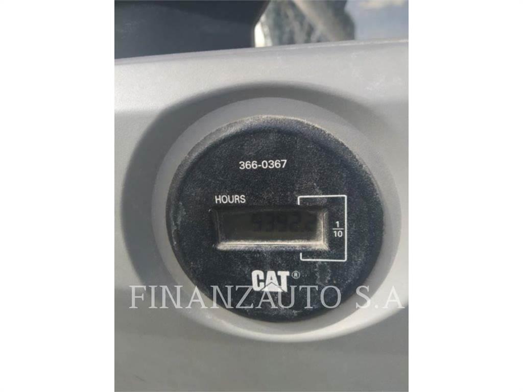 CAT 390F 대형 굴삭기 29톤 이상