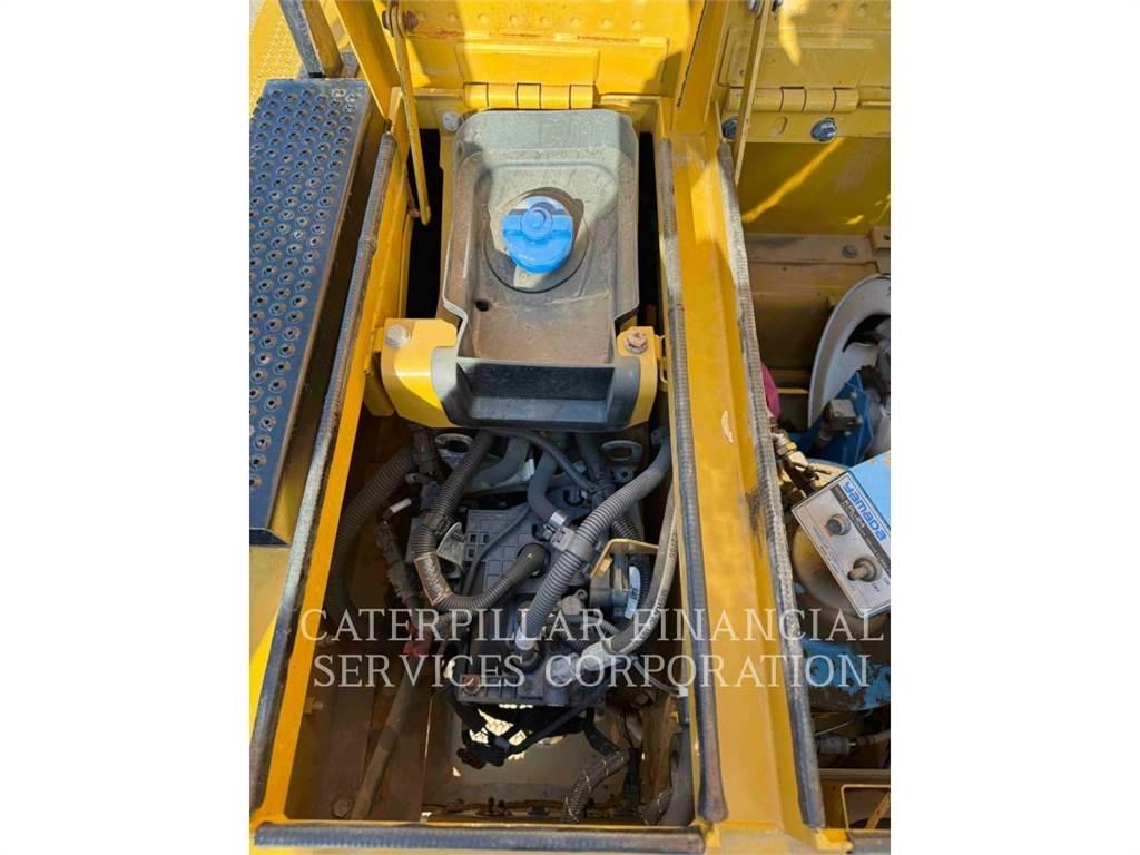 CAT 390FL 대형 굴삭기 29톤 이상