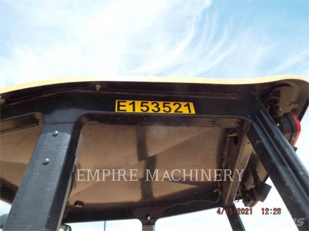 CAT 415F2 IL  휠로우더