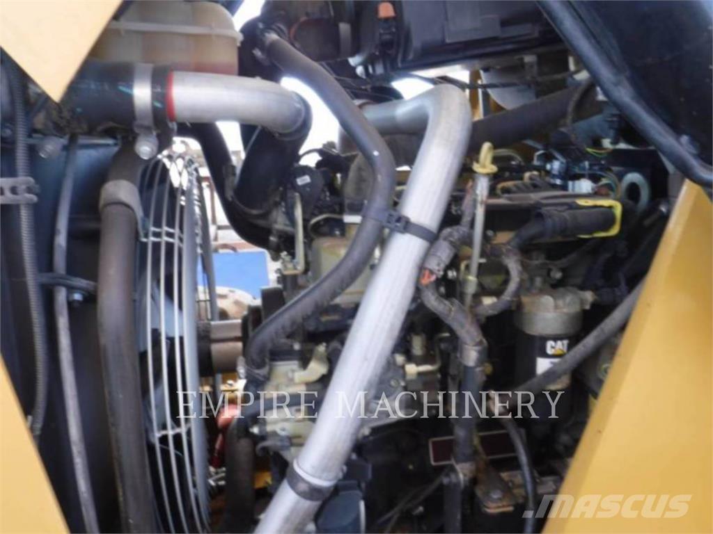 CAT 415F2 IL  휠로우더