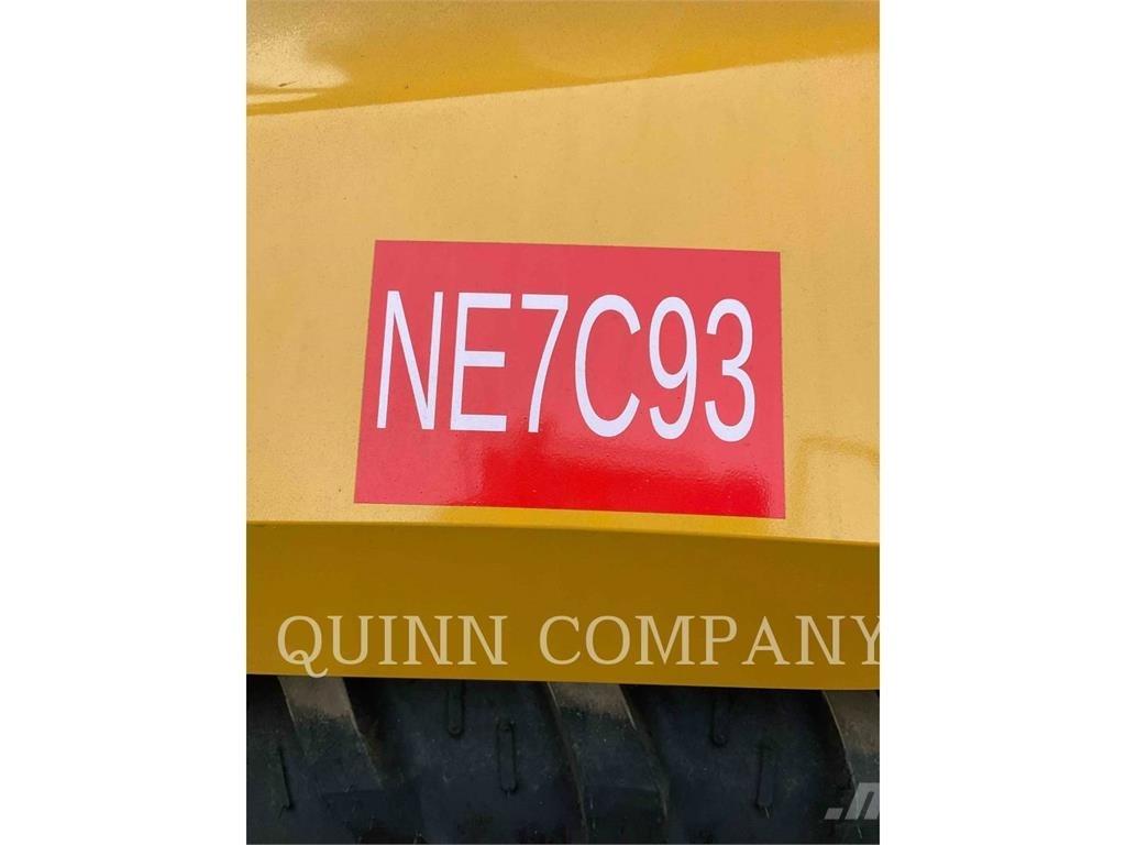 CAT 415F2IL 백호로더