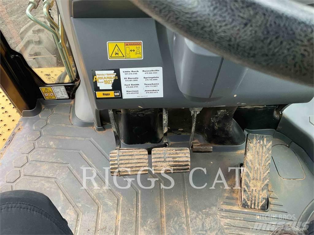 CAT 420 4AEM 백호로더