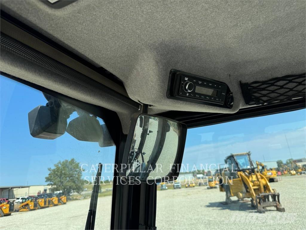 CAT 42007 백호로더