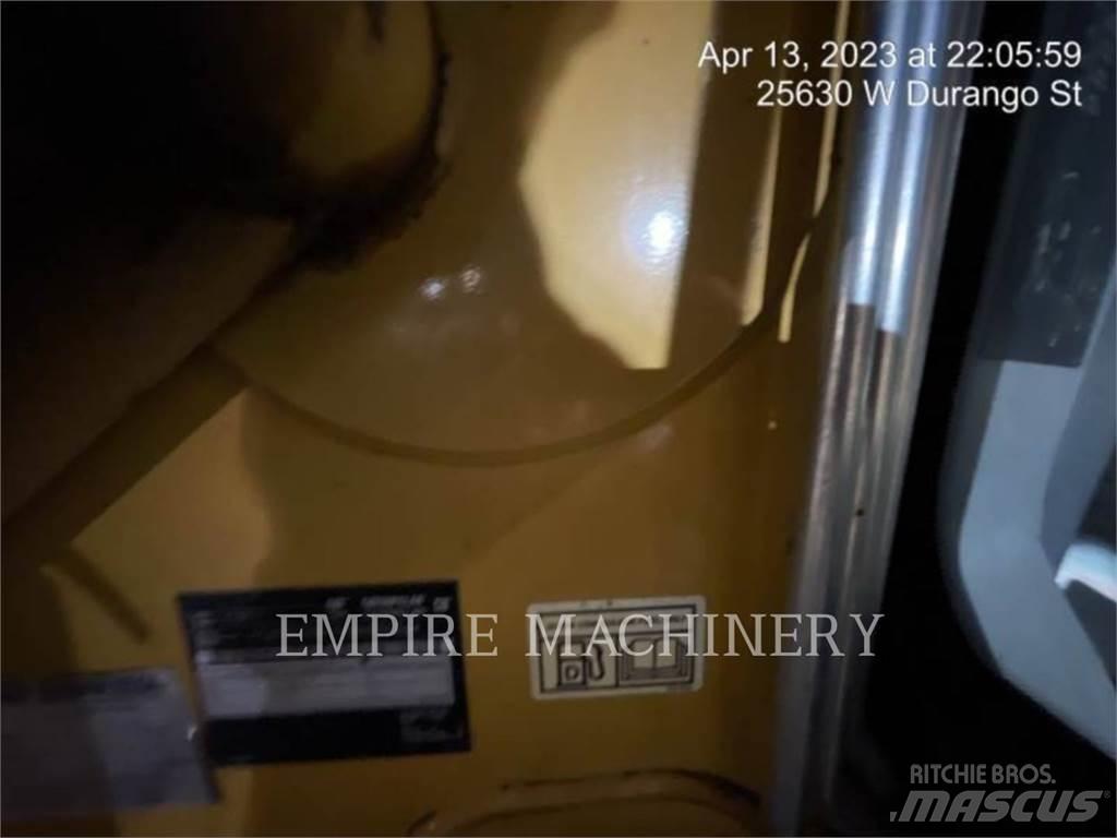 CAT 420F24EOIP 백호로더
