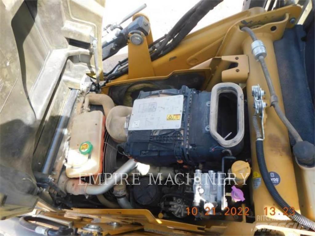 CAT 420F24EOIP 백호로더