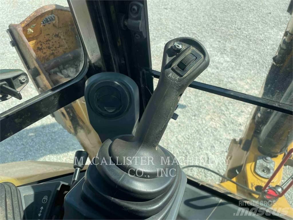CAT 420F2ST 백호로더