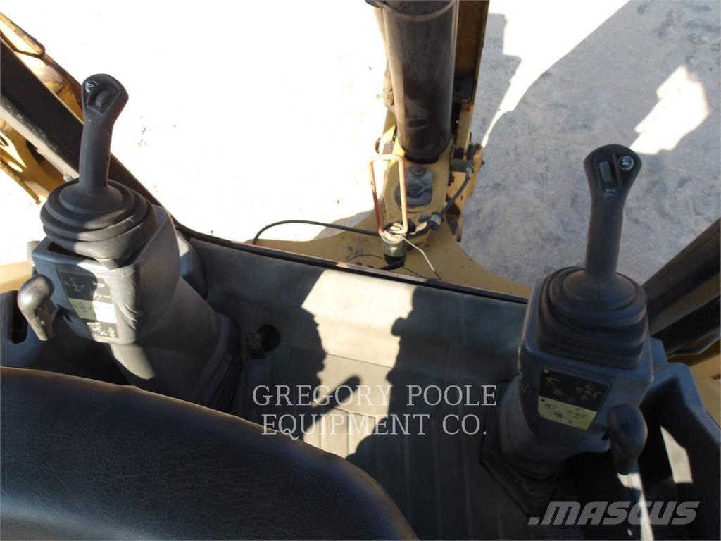 CAT 420F2ST 백호로더