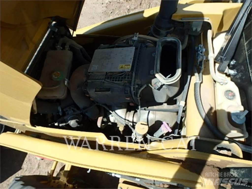 CAT 420XE AE4T 백호로더