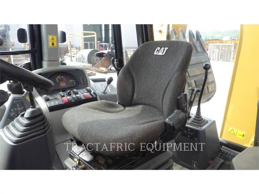 CAT 426F2LRC 백호로더