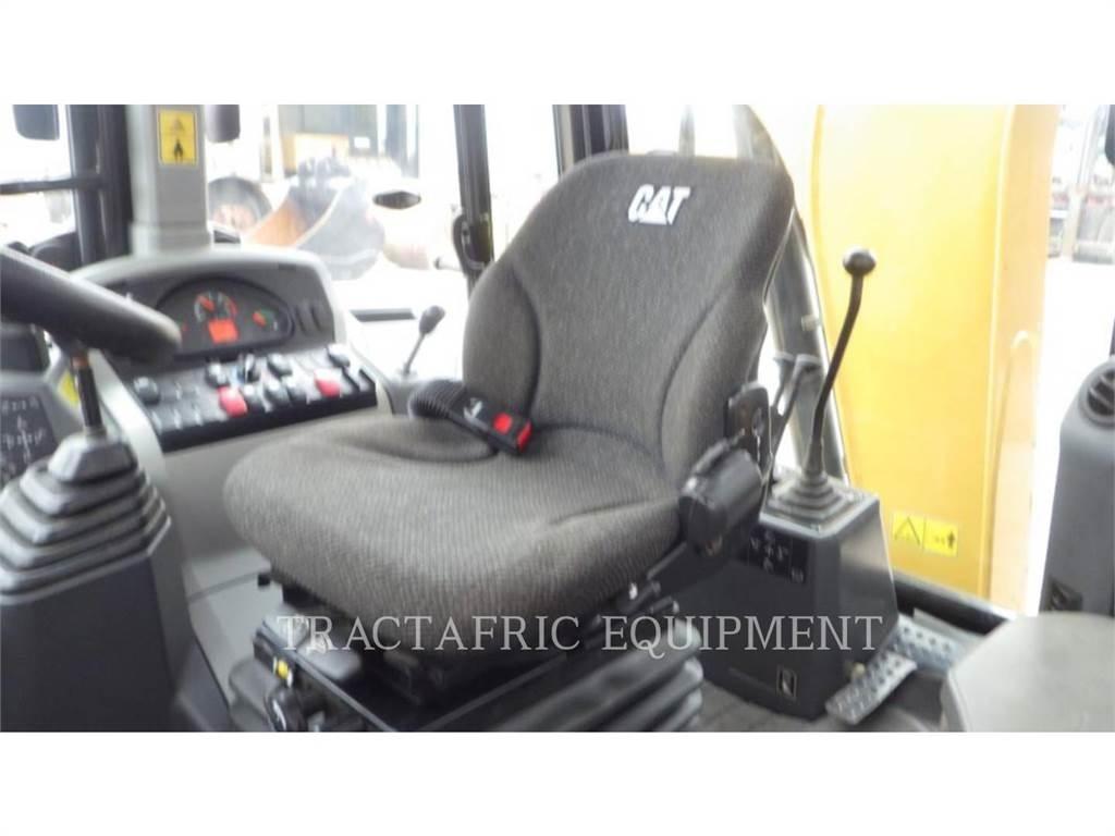 CAT 426F2LRC 백호로더