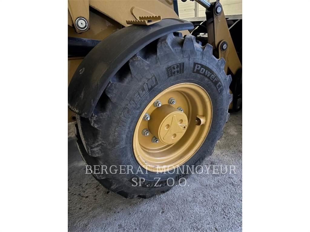 CAT 432 백호로더