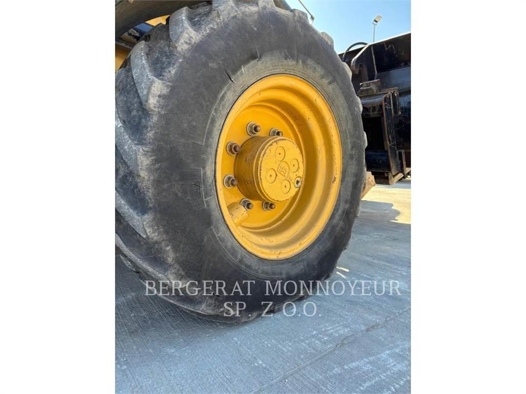 CAT 432F2 백호로더