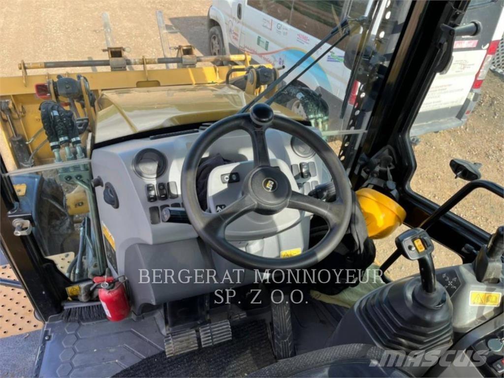 CAT 432F2 백호로더