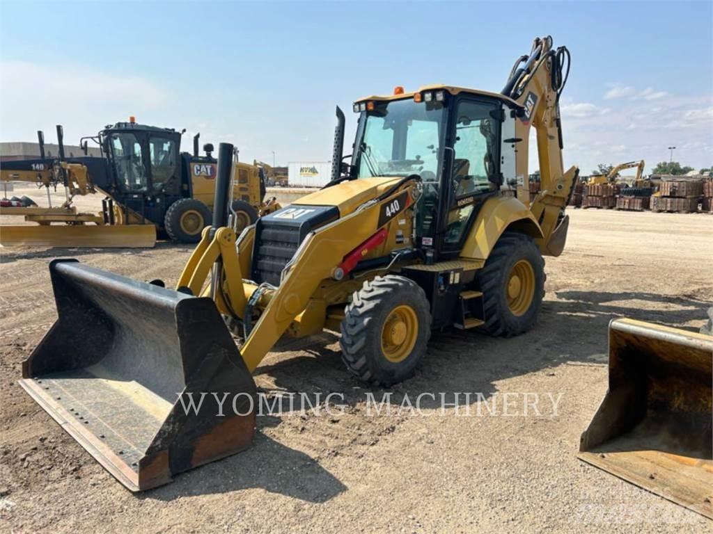 CAT 440 백호로더
