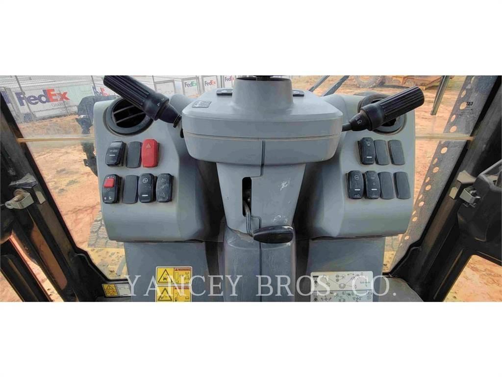 CAT 440 백호로더