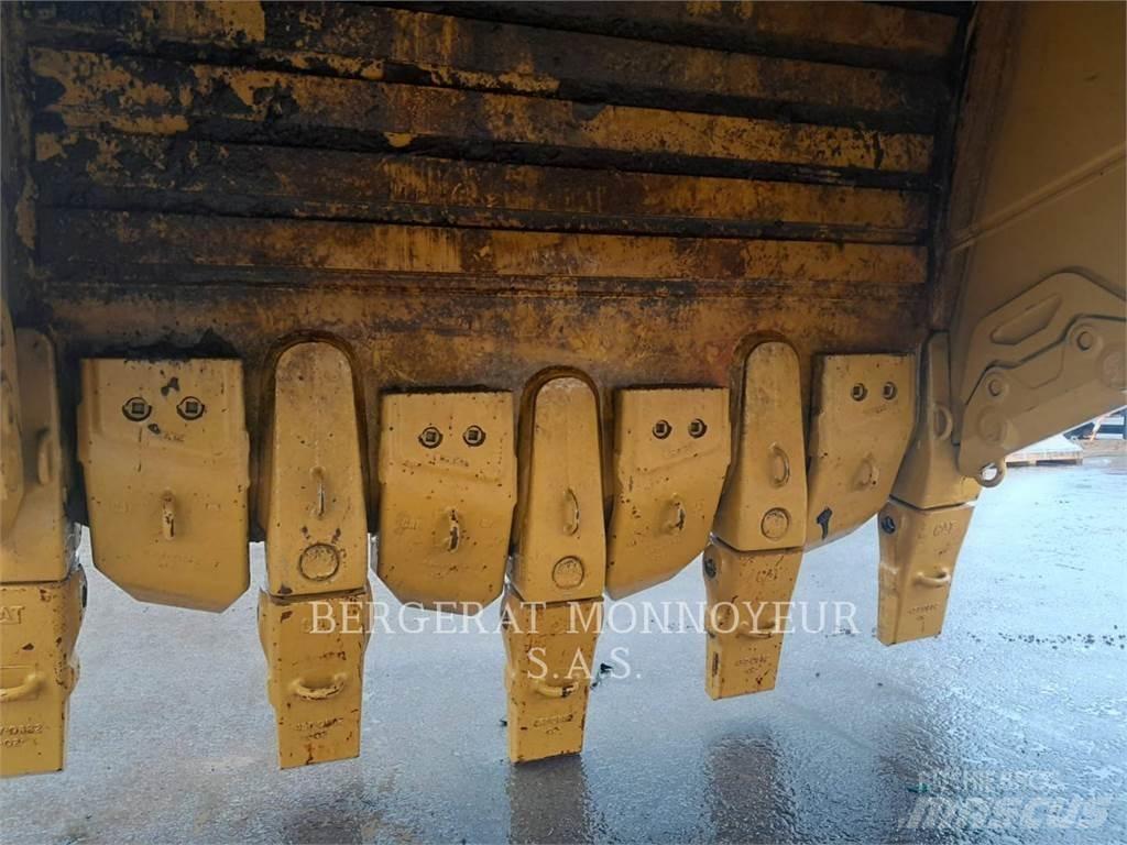 CAT 6015B 대형 굴삭기 29톤 이상