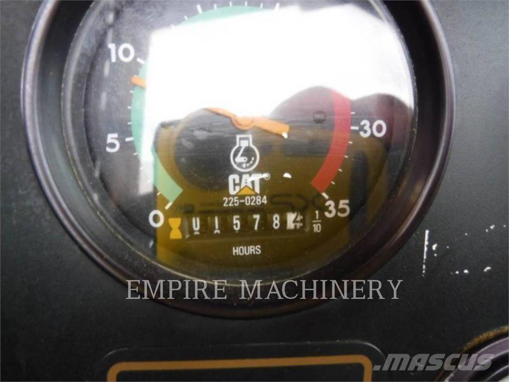 CAT 613C 스크레이퍼