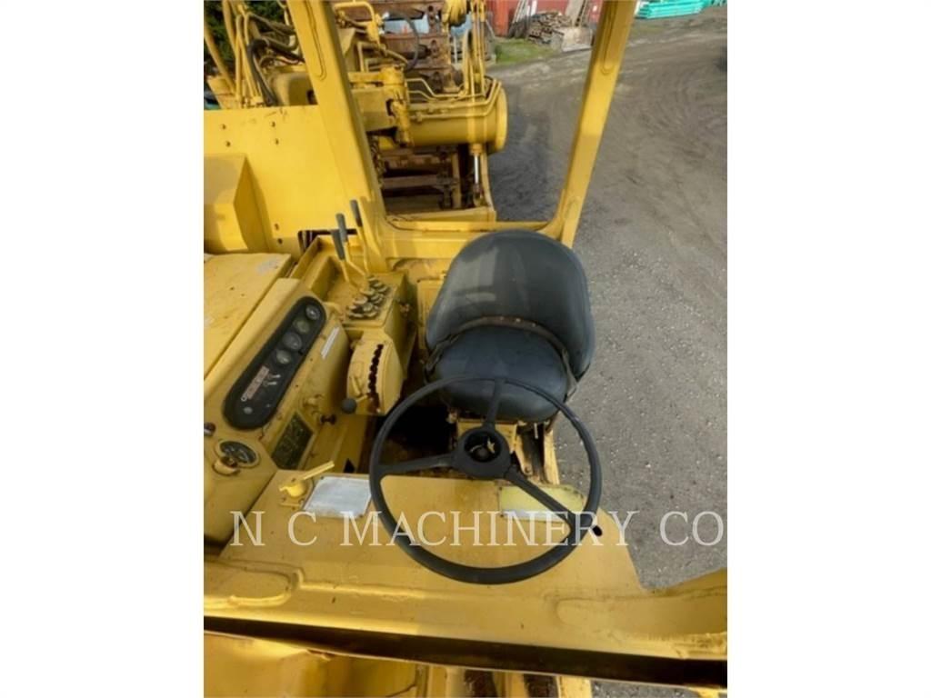 CAT 615 스크레이퍼