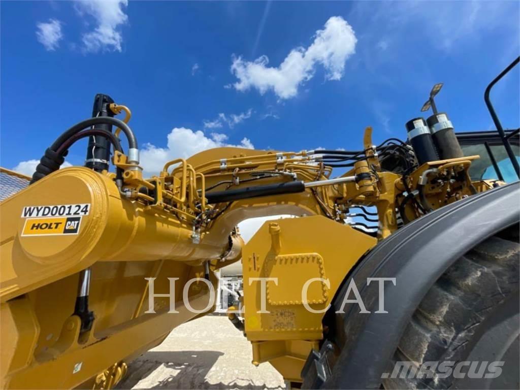 CAT 621 스크레이퍼