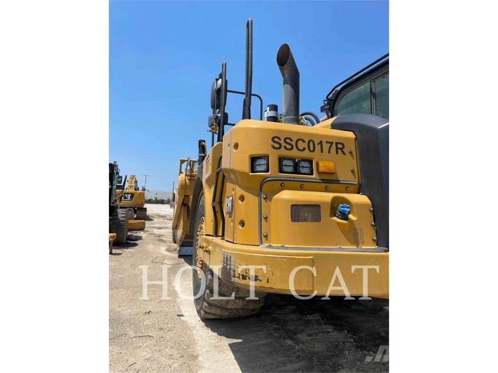 CAT 621 스크레이퍼