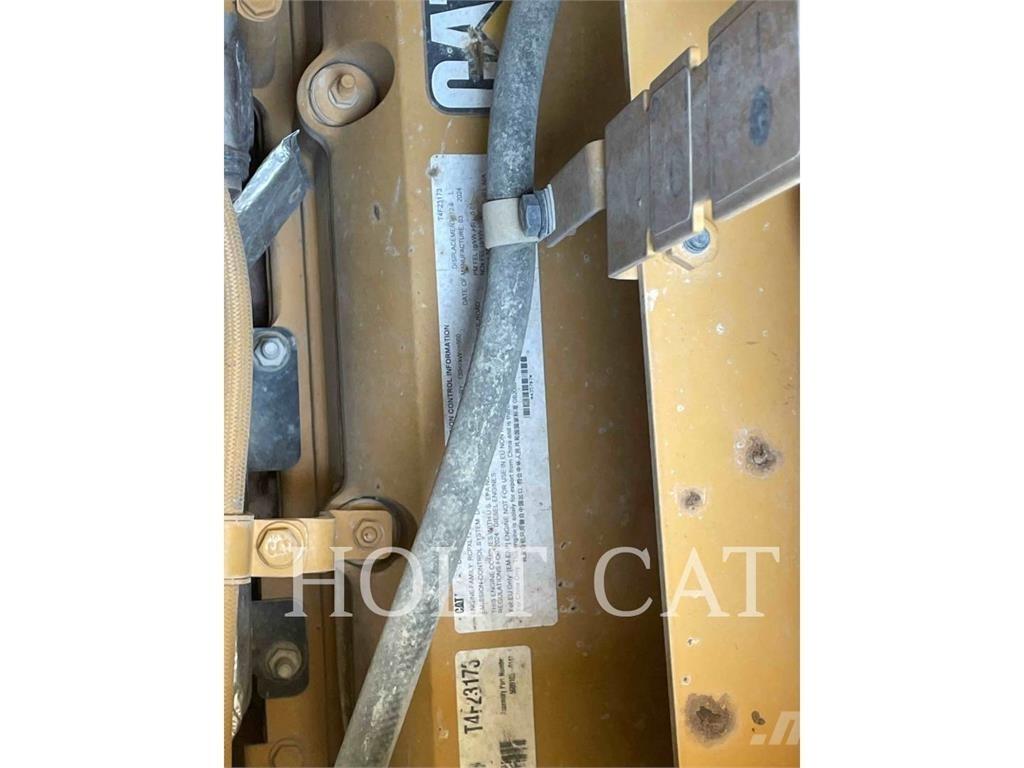 CAT 621 스크레이퍼
