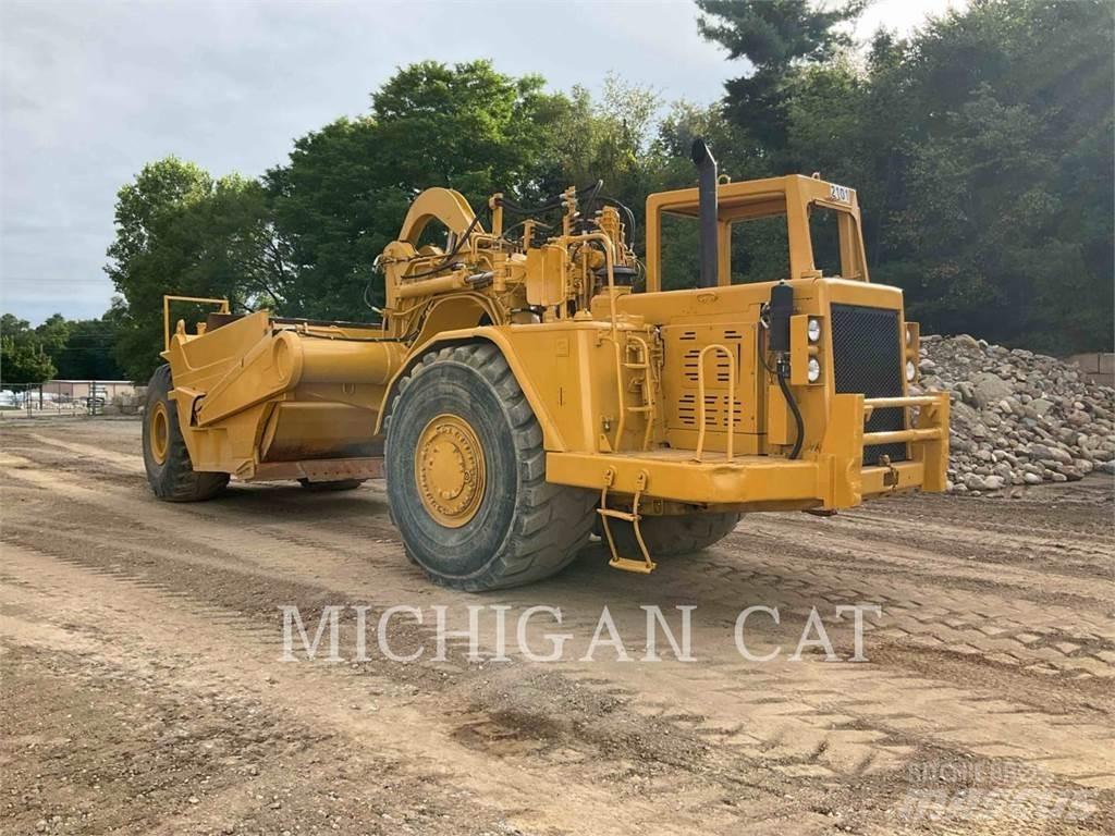 CAT 621E 스크레이퍼