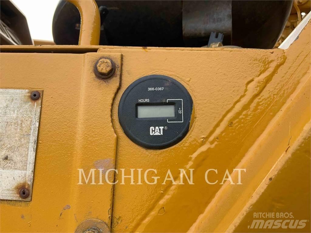 CAT 621E 스크레이퍼