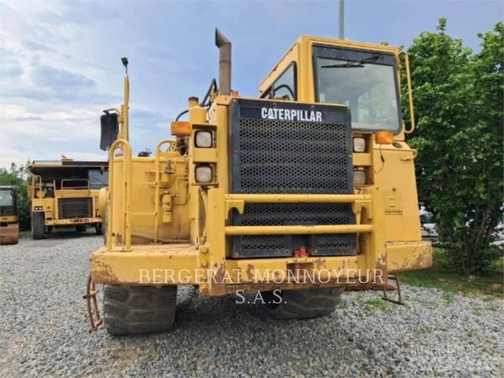 CAT 621F 스크레이퍼