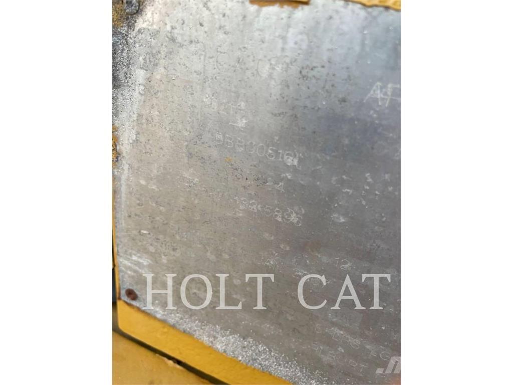 CAT 621G 스크레이퍼