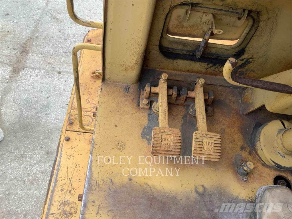 CAT 631D 스크레이퍼