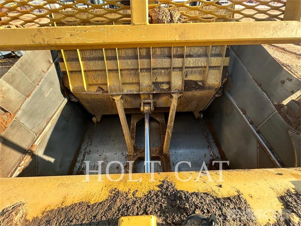 CAT 631K 스크레이퍼