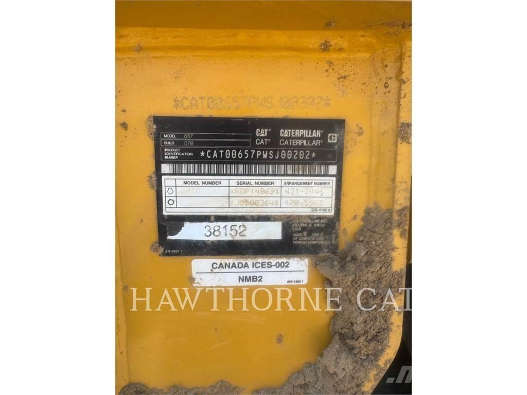 CAT 657 스크레이퍼