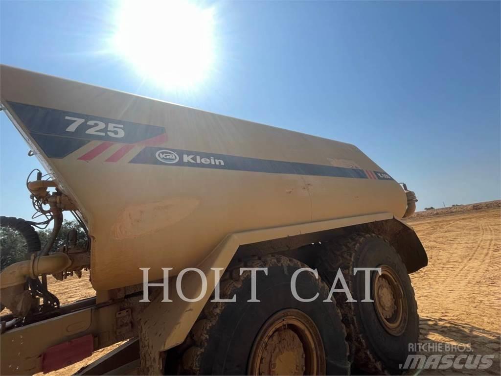 CAT 725 연결식 홀러