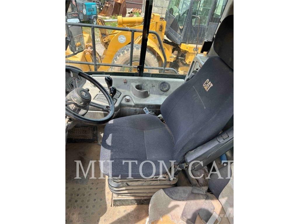 CAT 725 연결식 홀러