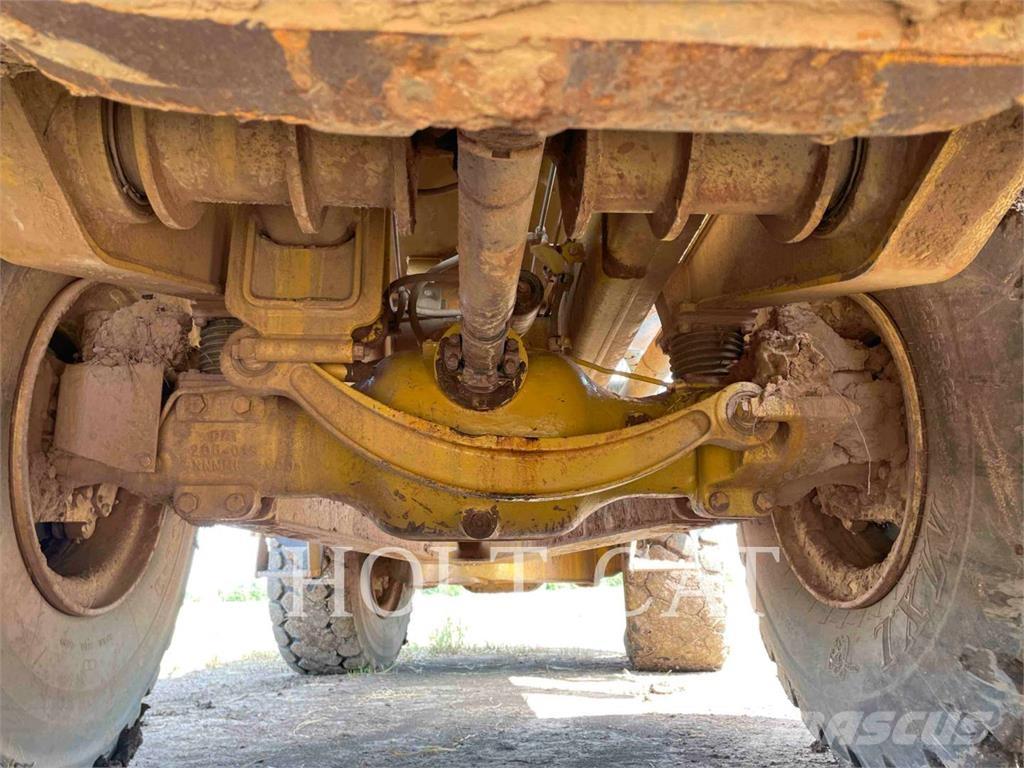 CAT 725 연결식 홀러