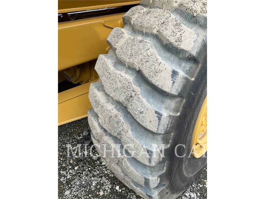 CAT 725 T 연결식 홀러