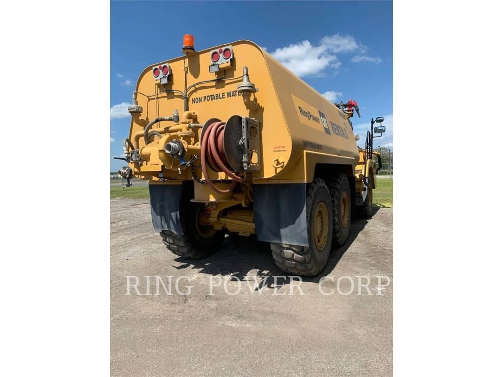 CAT 725C2WW 탱커 트럭